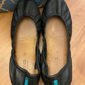 Tieks Matte Black size 10